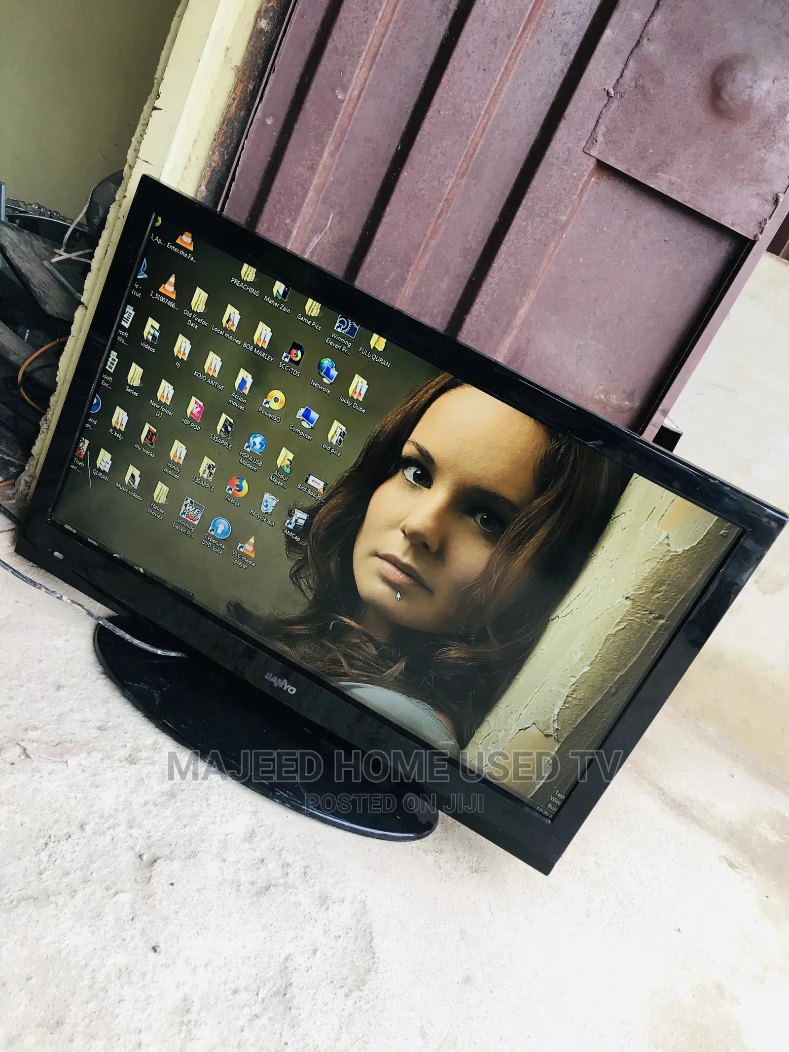 38inches Sanyo LCD Digital Tv