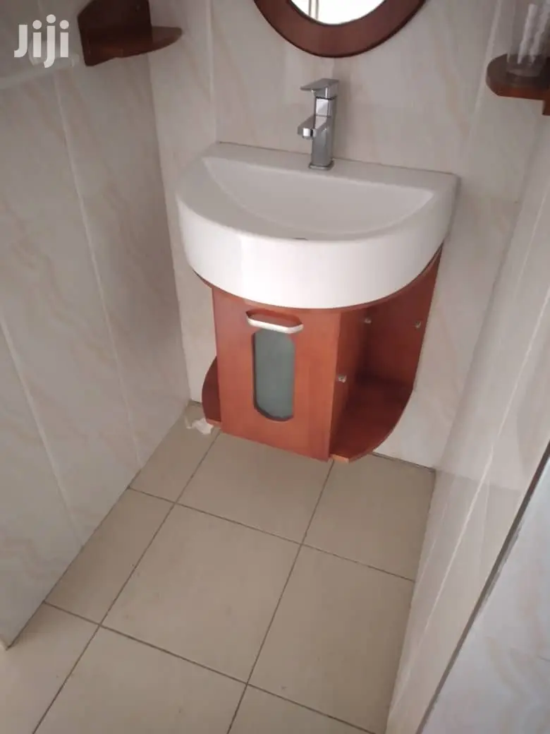 5bdrm House in Dzorwulu for sale