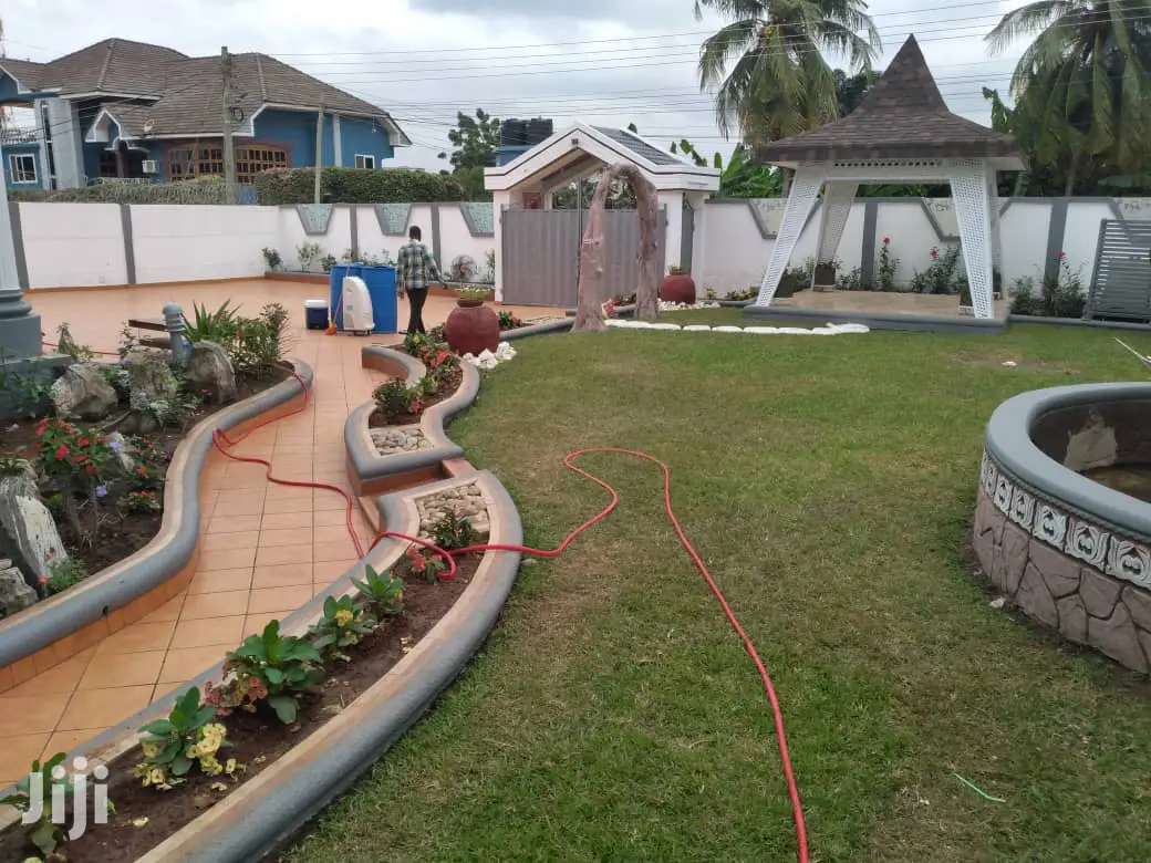 5bdrm House in Dzorwulu for sale