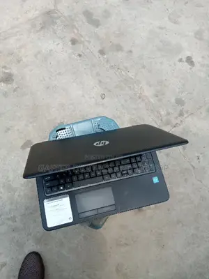 Laptop HP 15-Ra003nia 4GB Intel Celeron HDD 500GB
