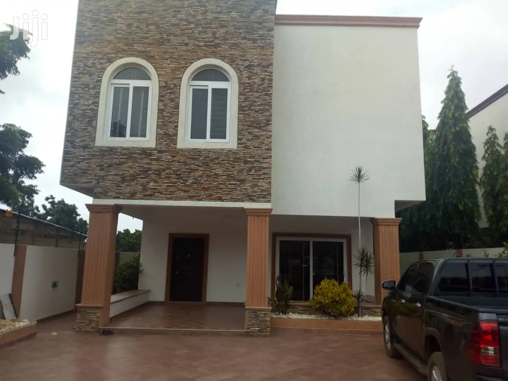 4bdrm House in Accra Metropolitan for Rent