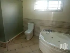 4bdrm House in Accra Metropolitan for Rent