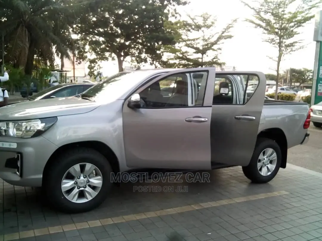 Car Rental Rent a Landcruisers V8 for Weddings and Airport
