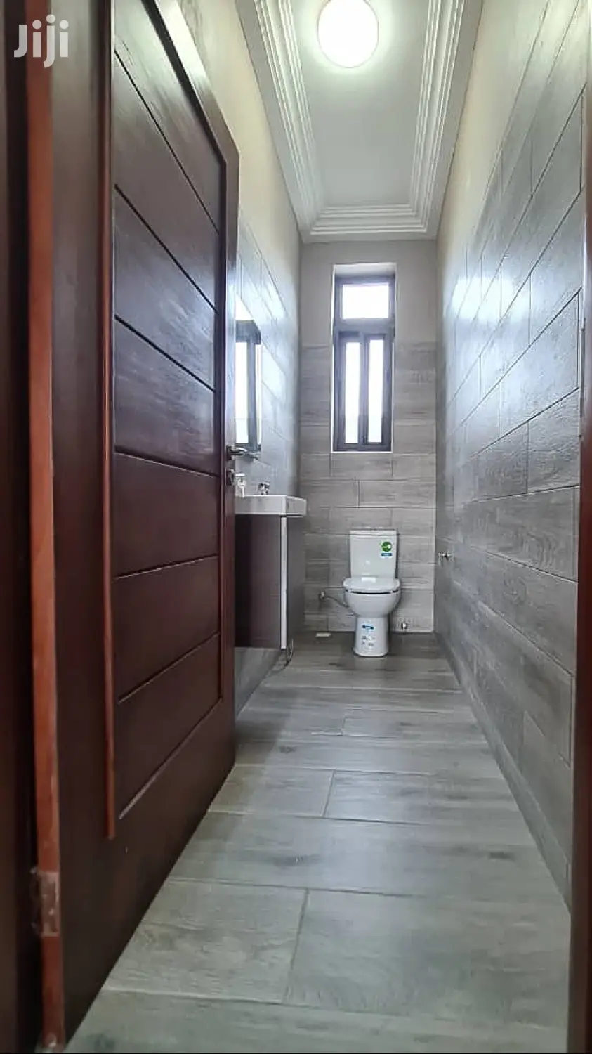 4bdrm House in East Legon for sale