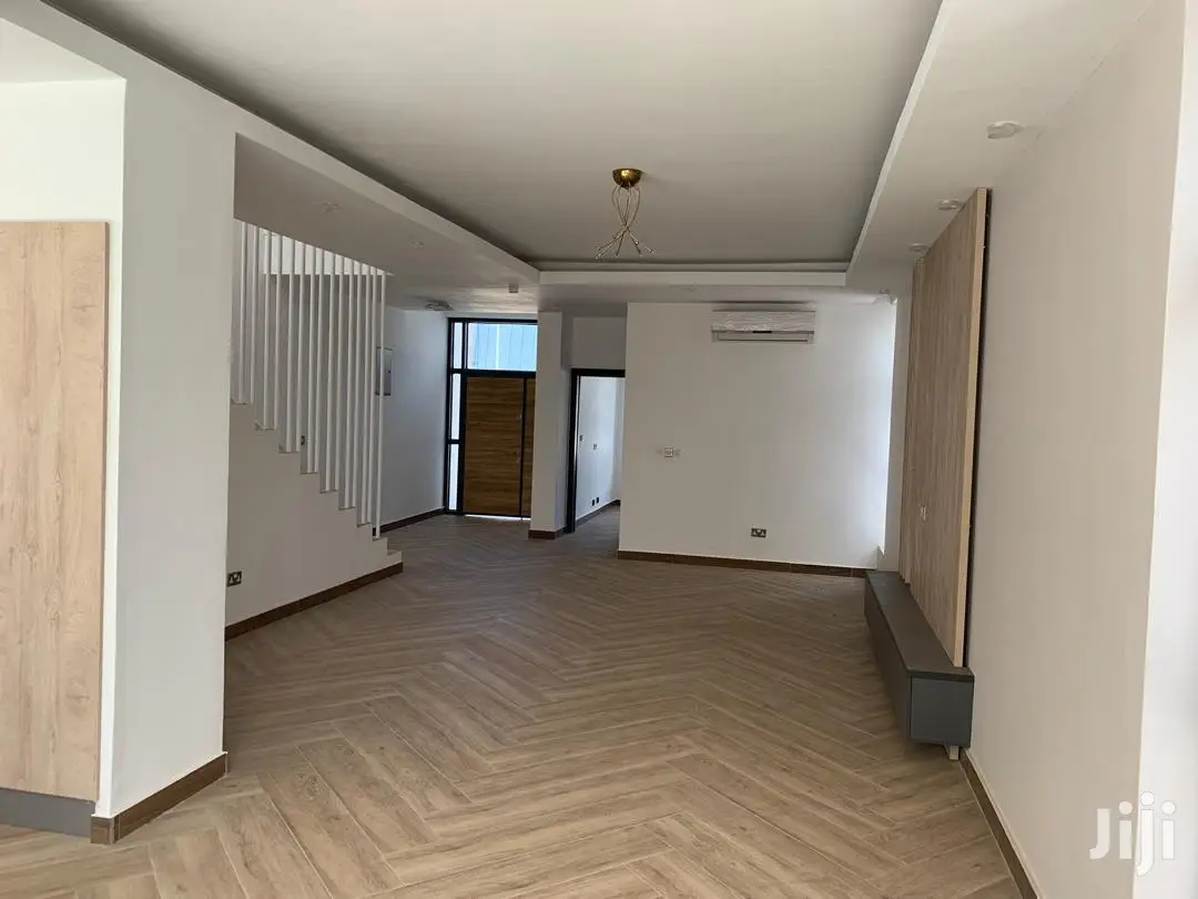 4bdrm House in Abelemkpe for sale