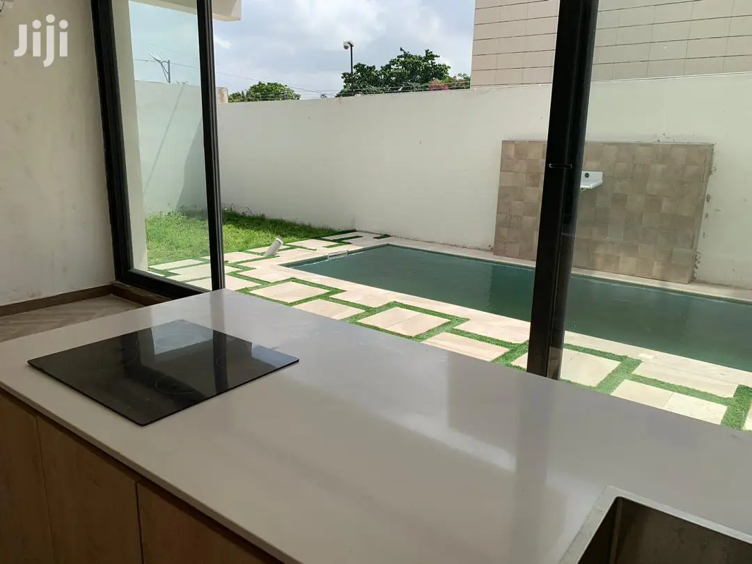 4bdrm House in Abelemkpe for sale