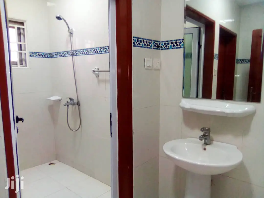 4bdrm House in Abelemkpe for sale