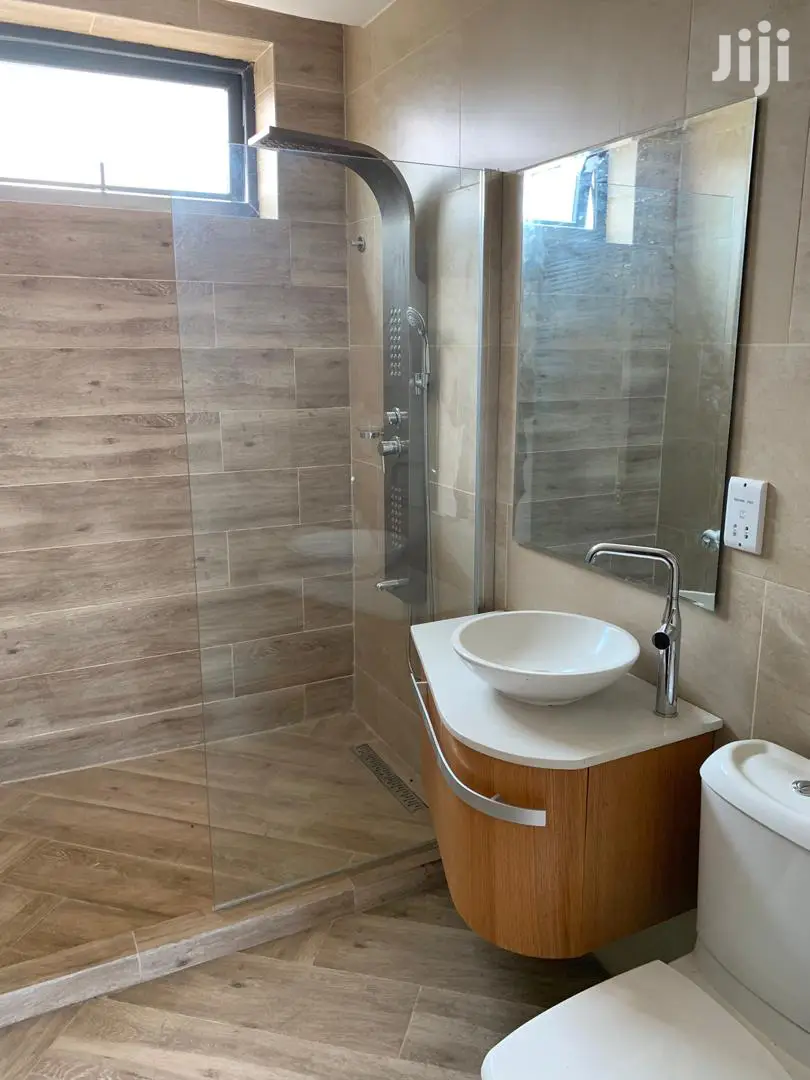 4bdrm House in Abelemkpe for sale