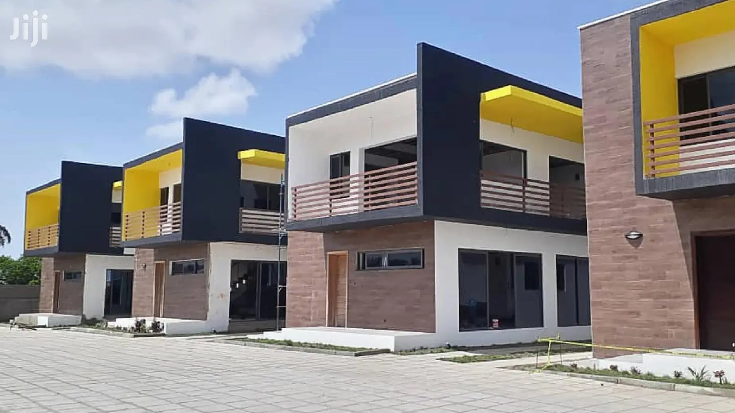 4bdrm House in Abelemkpe for sale