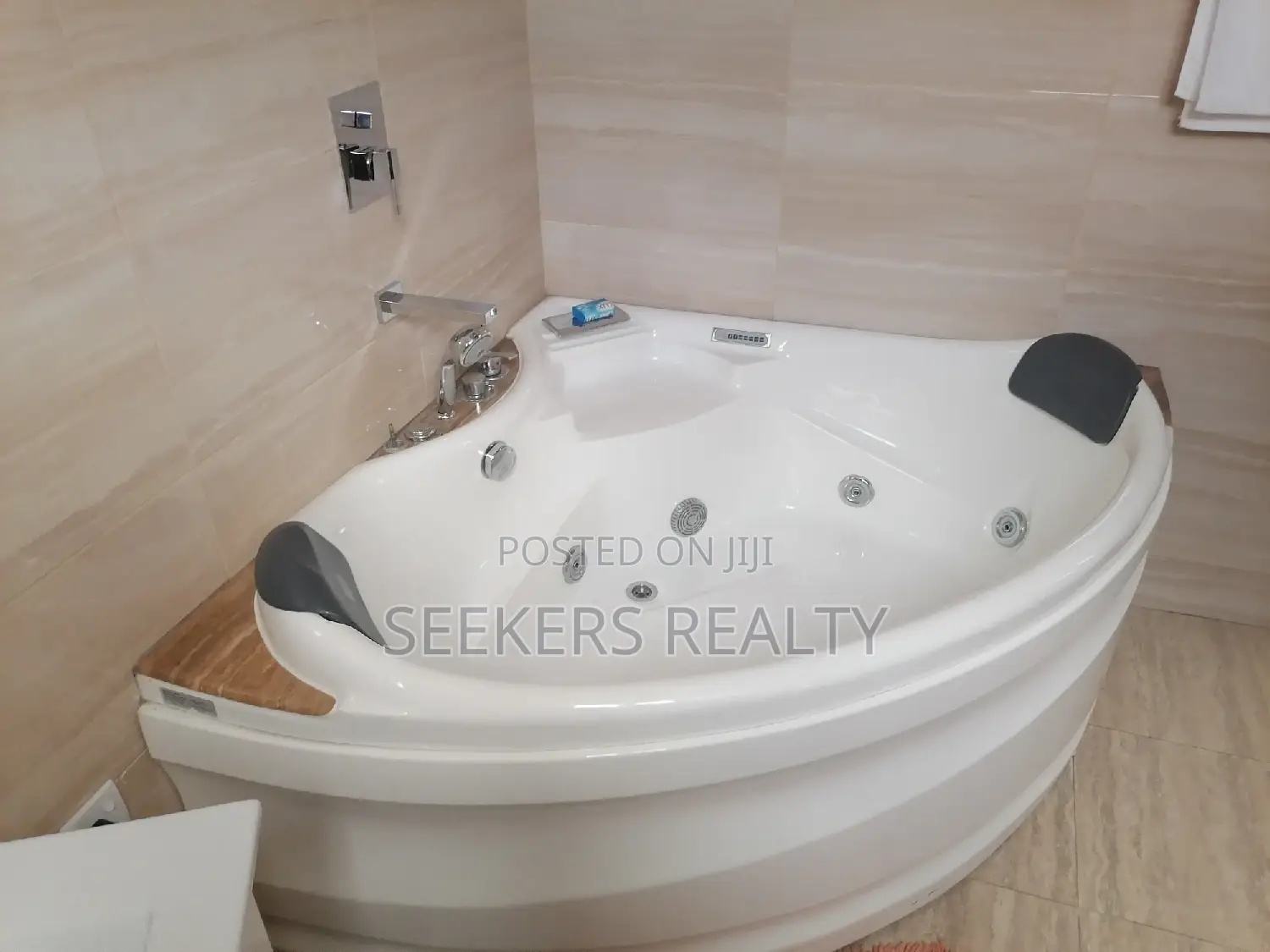 Furnished 2bdrm Block of Flats in Seekers Realty, Coffee Shop Area