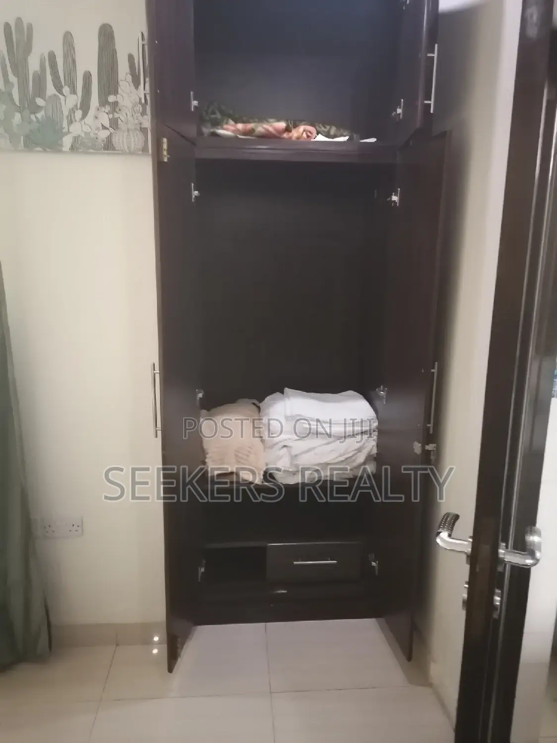 Furnished 2bdrm Block of Flats in Seekers Realty, Coffee Shop Area