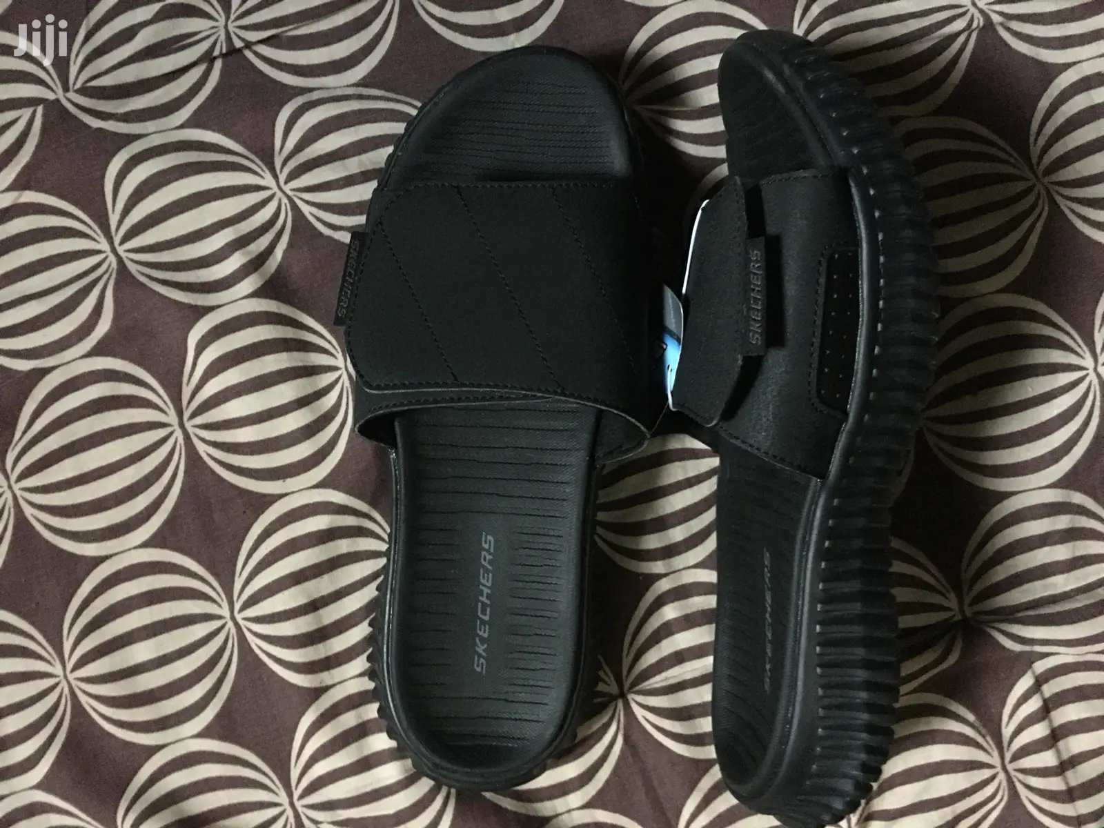 Skechers Slides (Authentic)