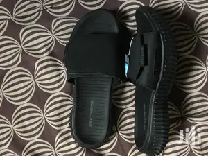 Skechers Slides (Authentic)