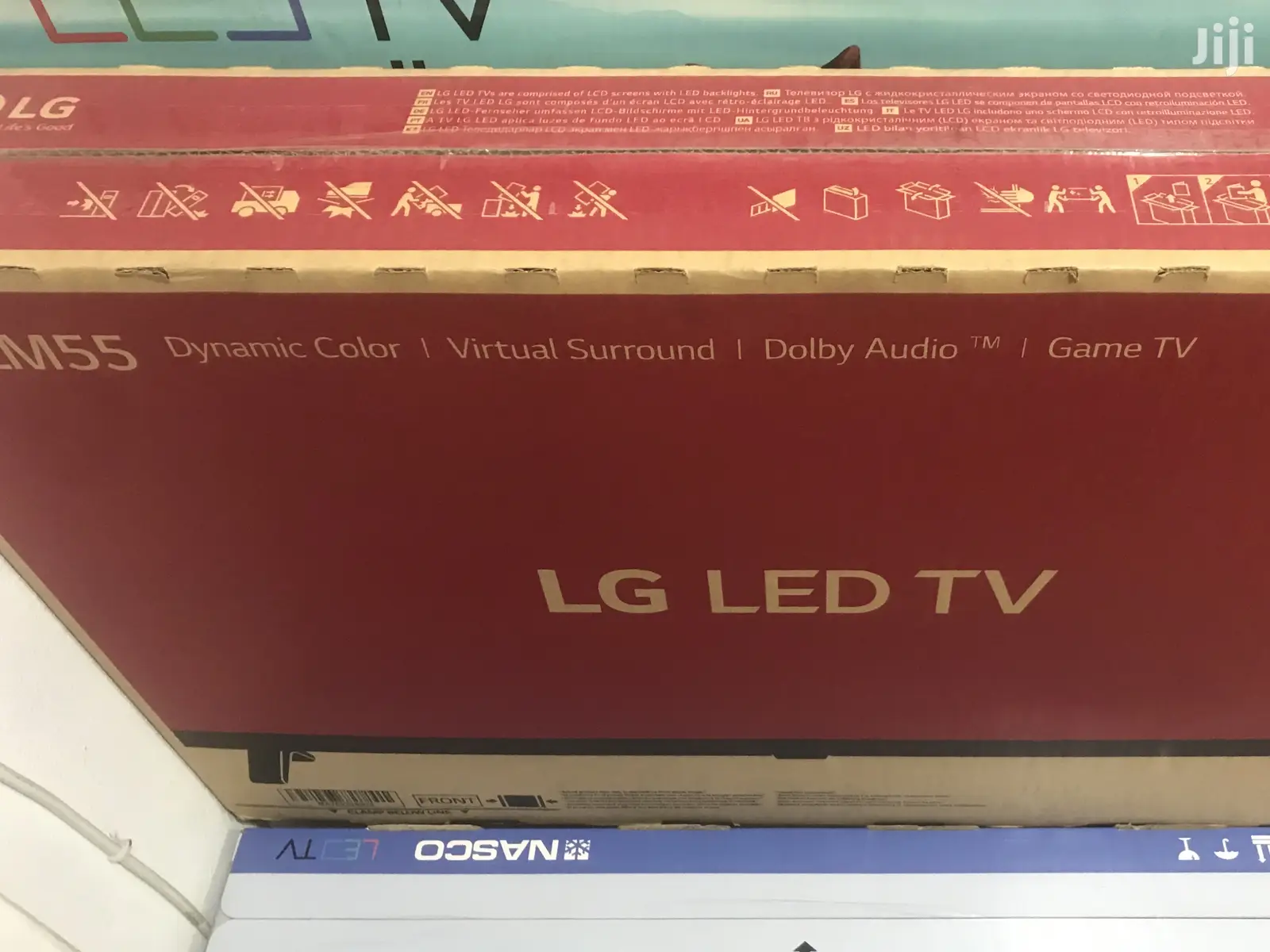 High Grade LG 32LM550 Full HD TV - 32" Black
