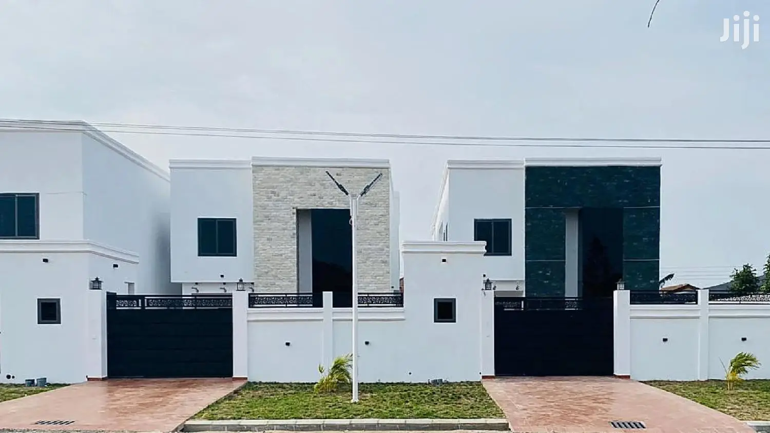 Neat 6 Bedroom House For Sale In Tema