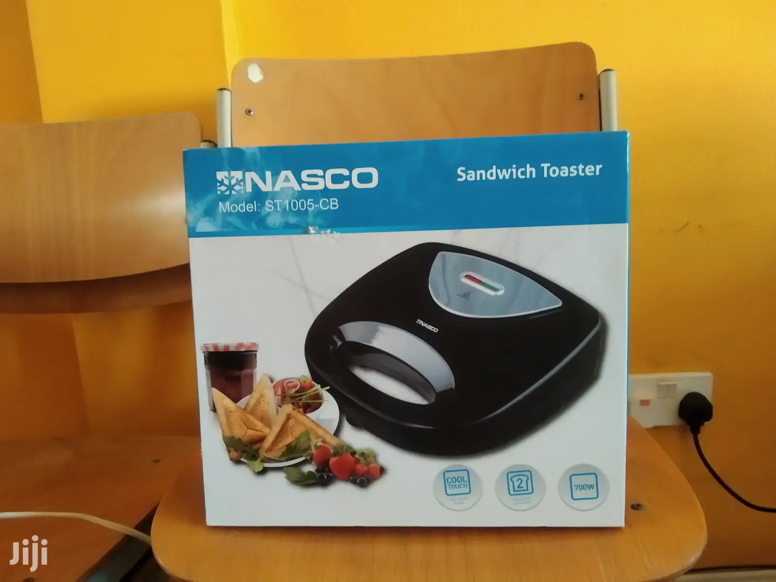 Nasco 700W Sandwich Toaster