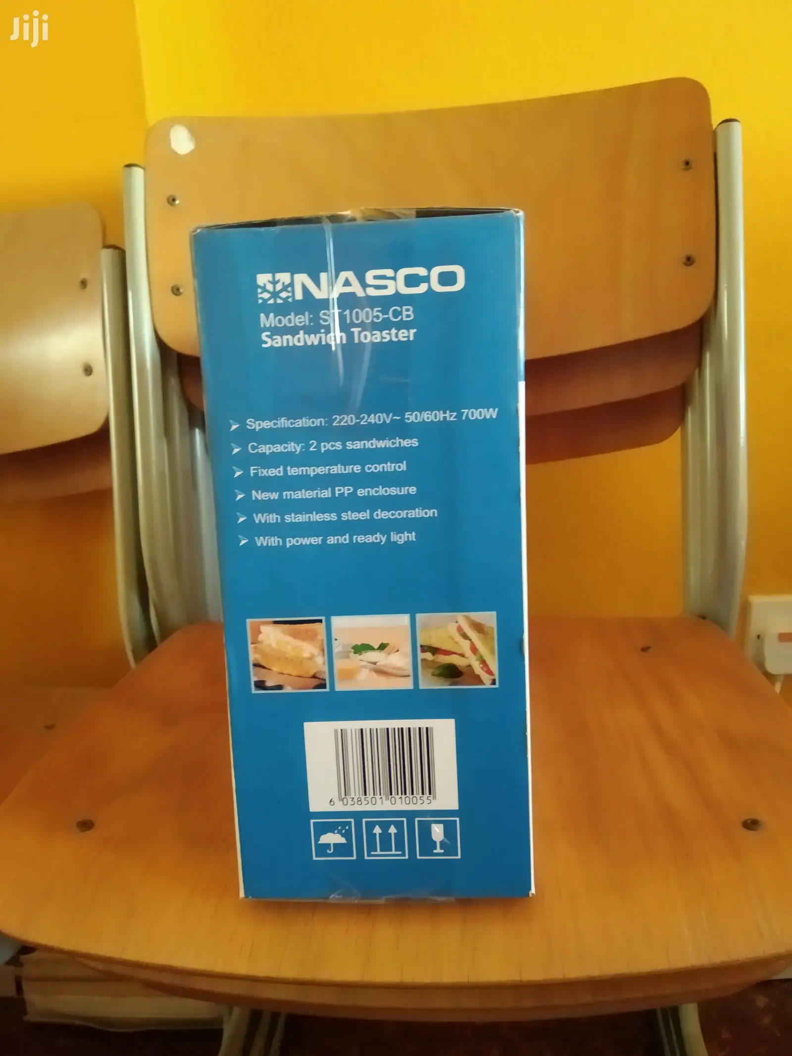 Nasco 700W Sandwich Toaster