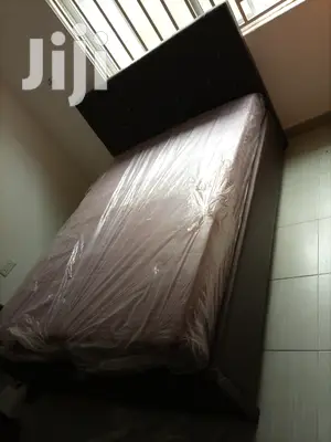 Queen's Bed With Mattress For Sale. Free Delivery