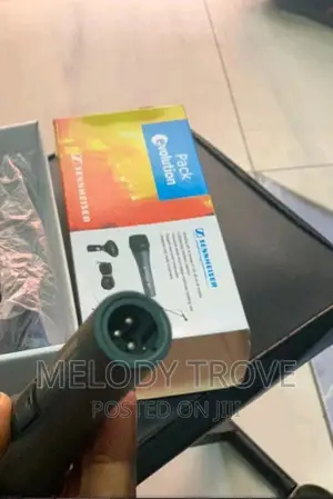 Cord Microphone (SE)