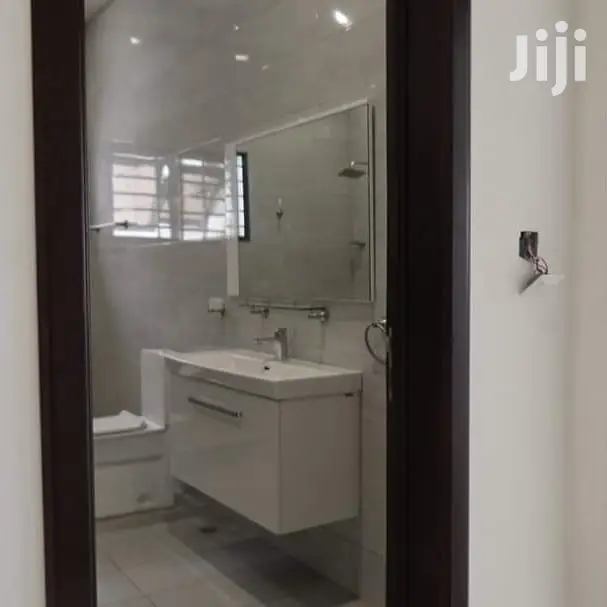 4bdrm House in Dr Roko, Dzorwulu for sale