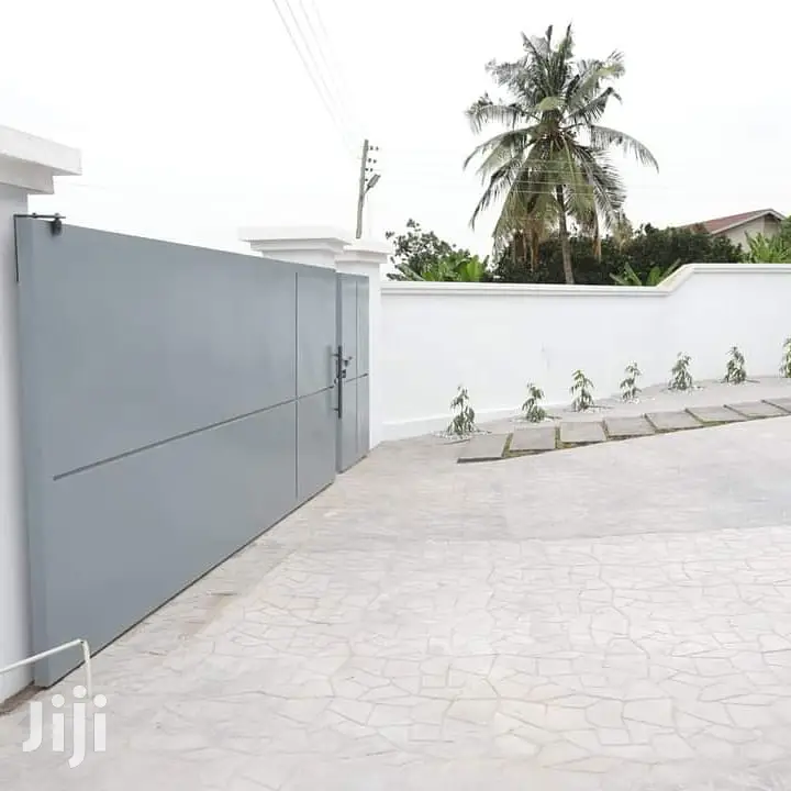 4bdrm House in Dr Roko, Dzorwulu for sale