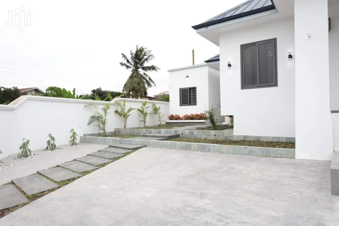 4bdrm House in Dr Roko, Dzorwulu for sale