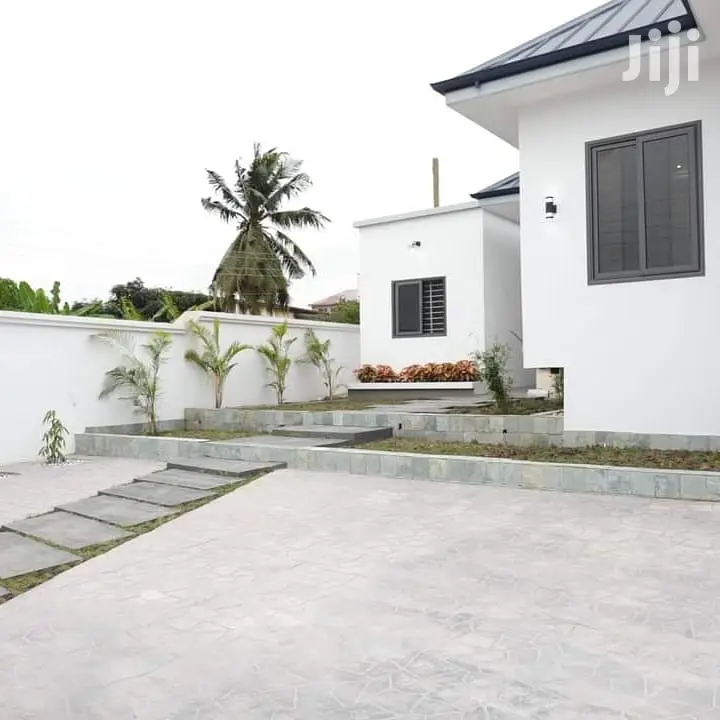 4bdrm House in Dr Roko, Dzorwulu for sale