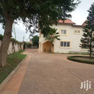 5 Bedroom House+Boys Qtr on Two Half Plot in East Eegon