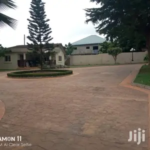5 Bedroom House+Boys Qtr on Two Half Plot in East Eegon