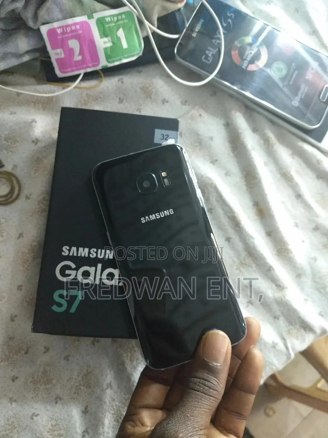New Samsung Galaxy S7 32 GB Black