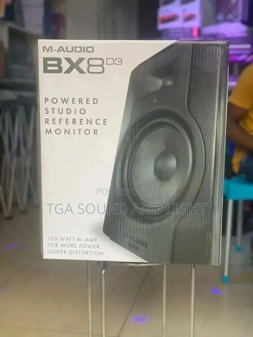 M-Audio Bx8 D3 8-Inch 150w Studio Monitors W/ Acoustic Space