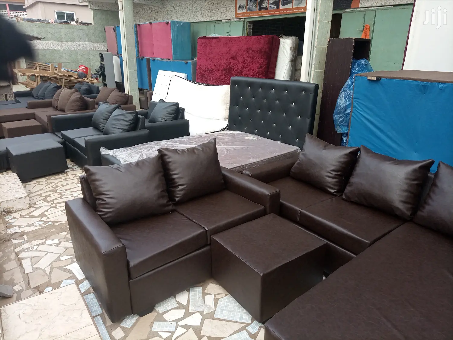 Qualitt Leather Set. Free Delivery