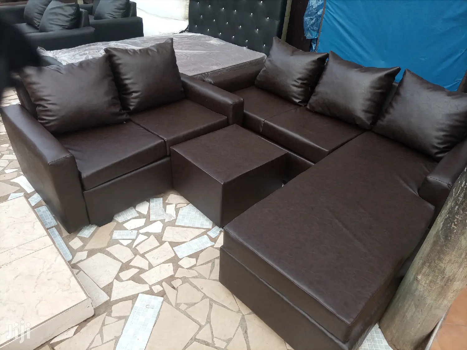Qualitt Leather Set. Free Delivery