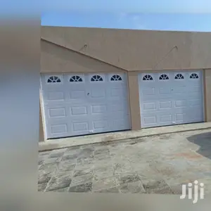 Garage Doors With Backup Batterys