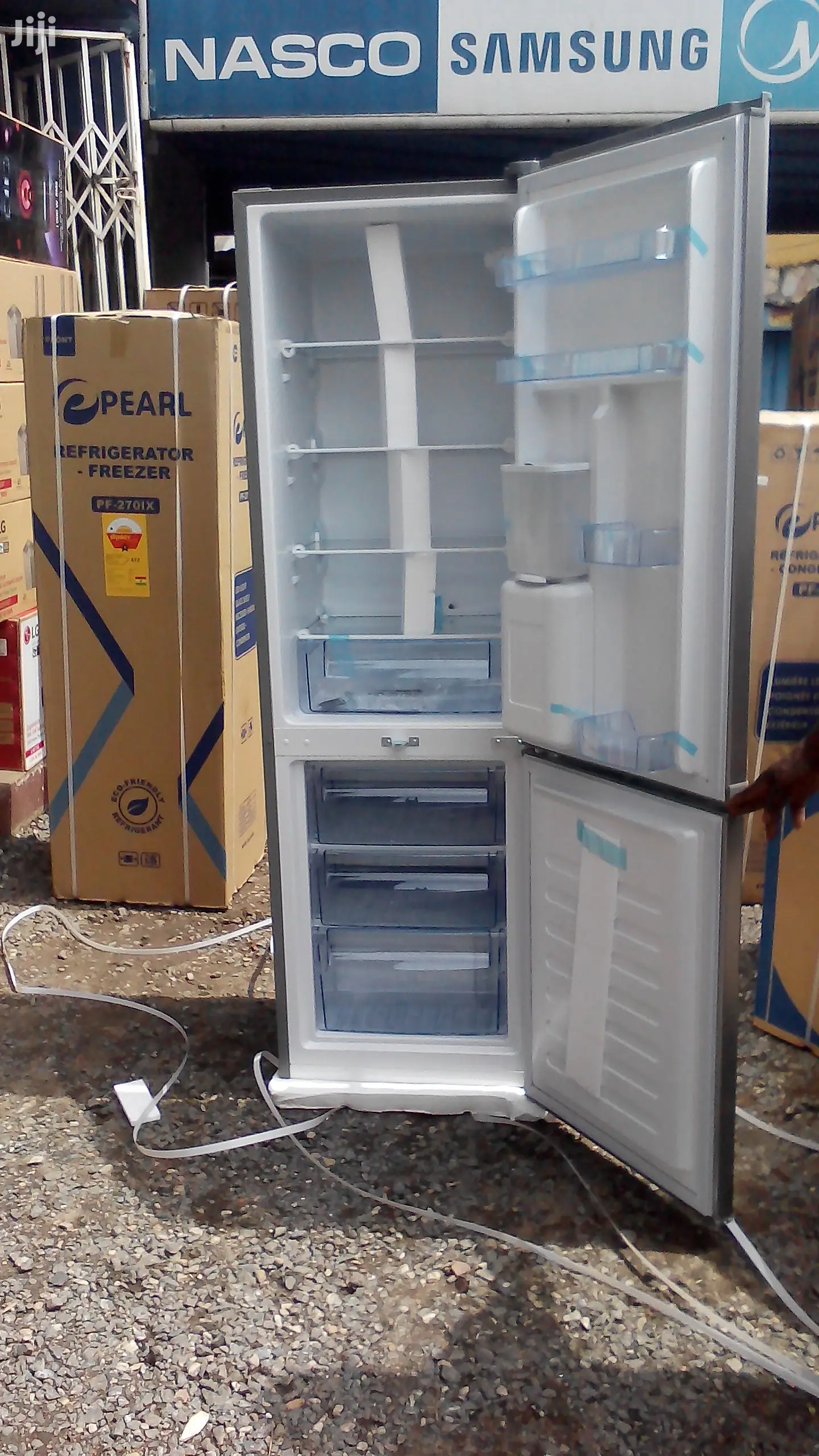 Pearl 251L Bottom Freezer