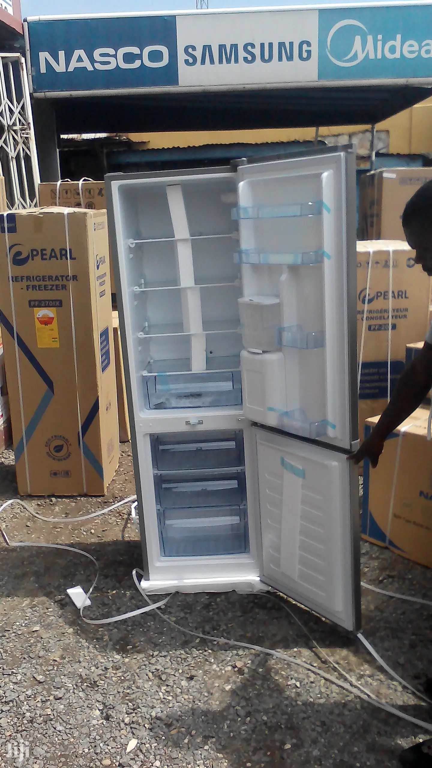 Pearl 251l Bottom Freezer Fridge With Water Dispenser