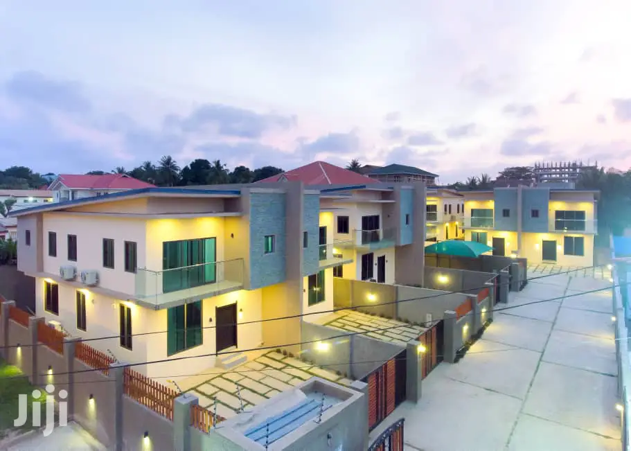 3bdrm Duplex in East Legon for sale