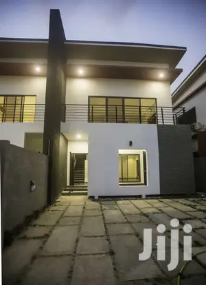 3bdrm Duplex in East Legon for sale