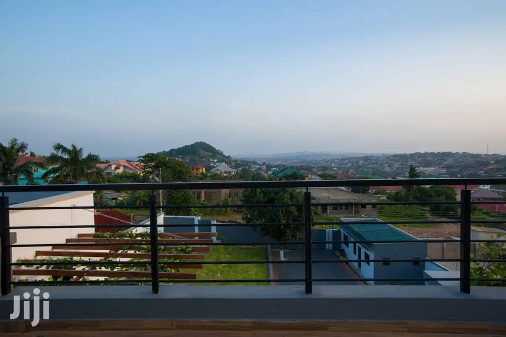 4bdrm Mansion in Roman Ridge for sale