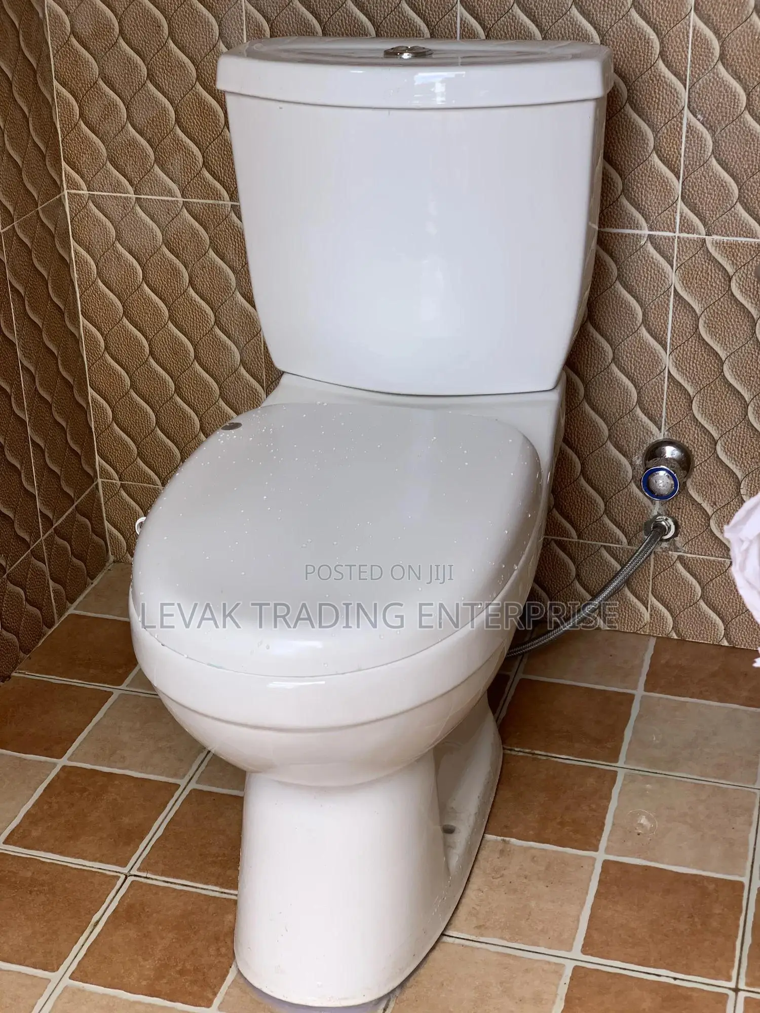 Watercloset Seat Wash Hand Basin