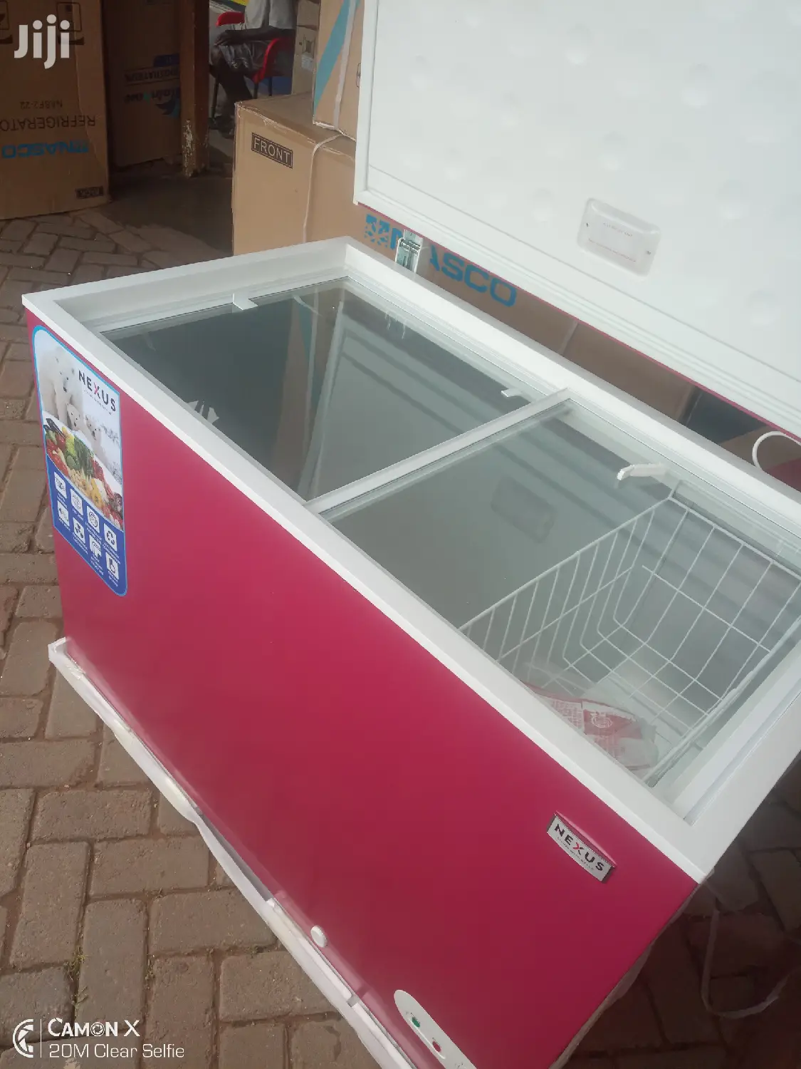 Nexus 300ltr Chest Freezer+ Glass Cover