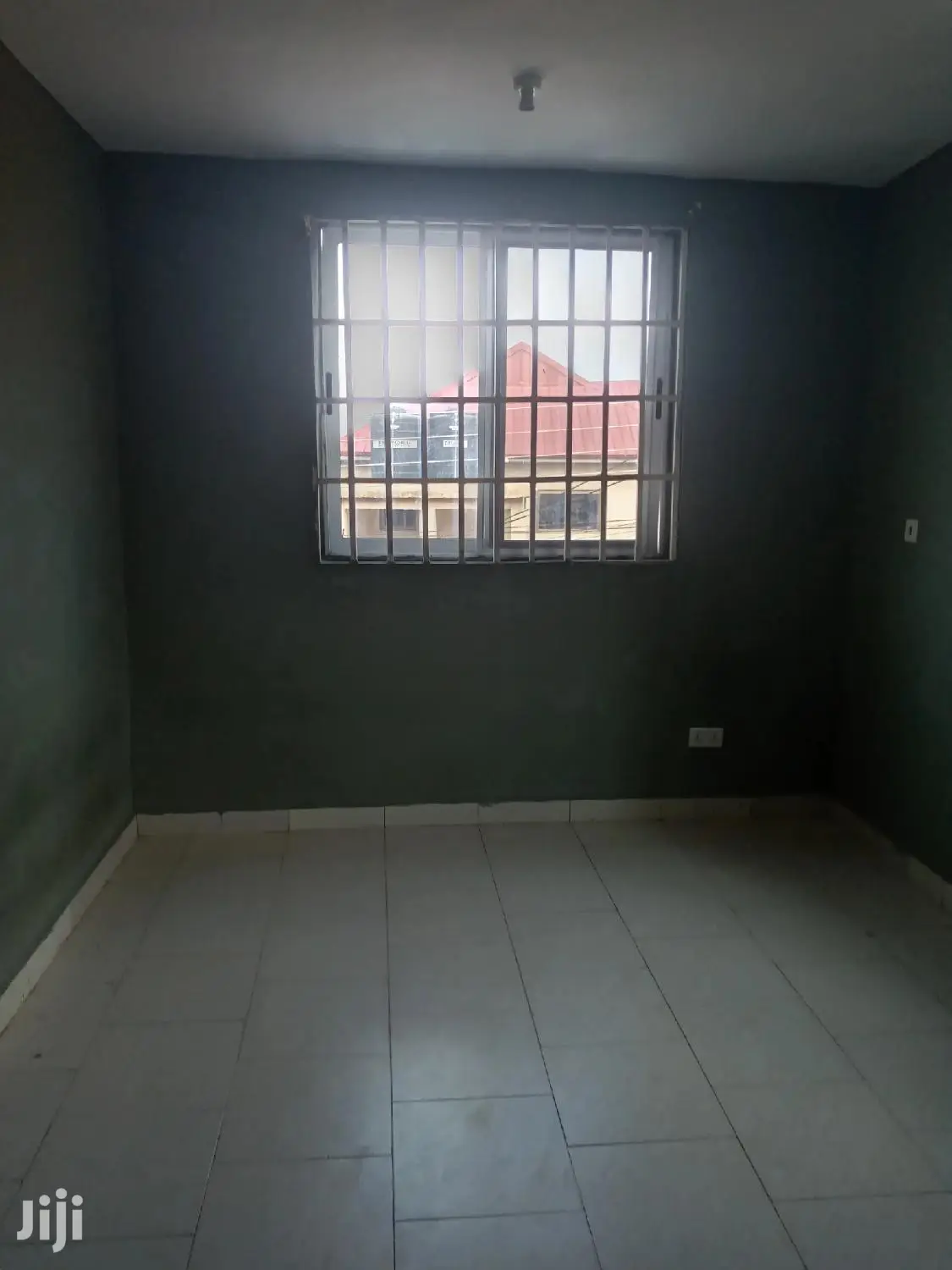 Executive 2-Bedrooms Apartment Dansoman 1yr