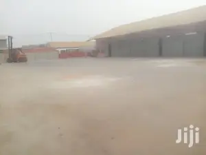 800 Sqm Warehouse With 3unite 2bedrooms