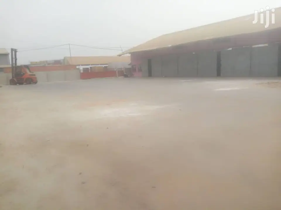 800 Sqm Warehouse With 3unite 2bedrooms