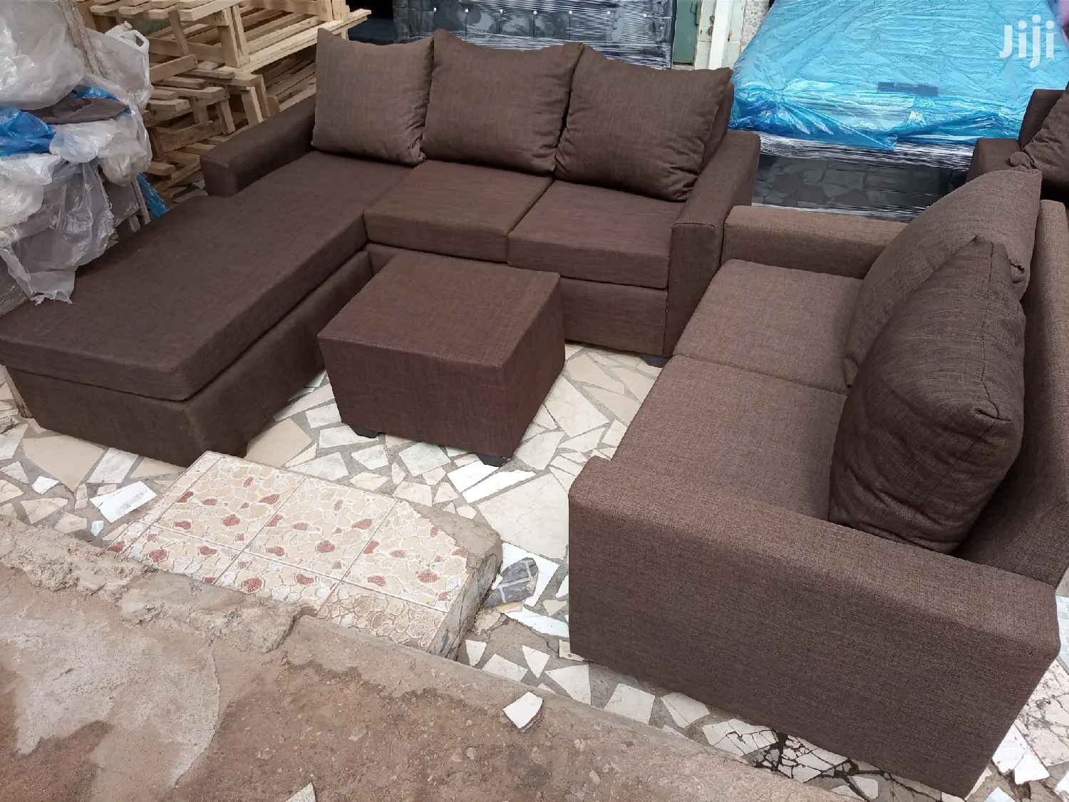 L Shape With 2in1 Sofa Set. Free Delivery