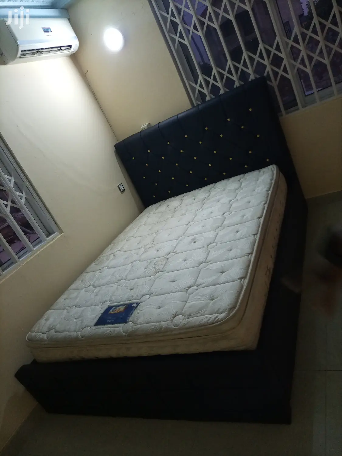 New Queensize Ved Eith Mattress . Free Delivery