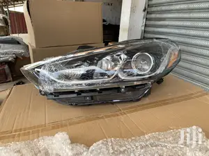 Hyundai Sonata 2018-19 Headlight Pair