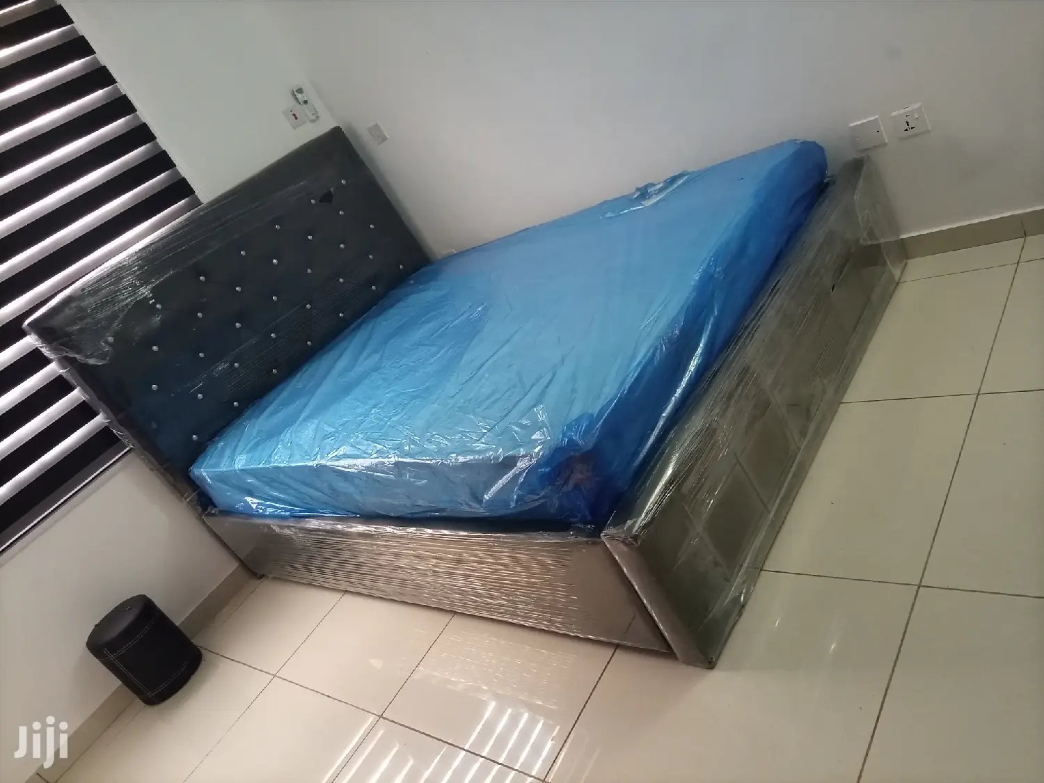 Queensiybed Wirh Mattres. Promo Price