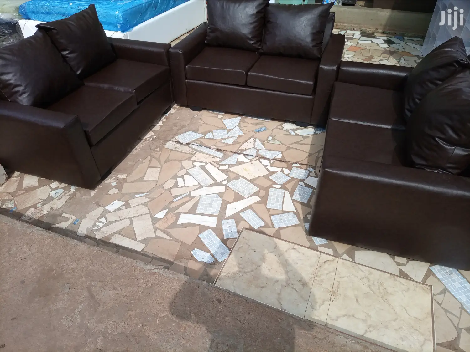Quality Sofa Set For Sell . Free Delivery