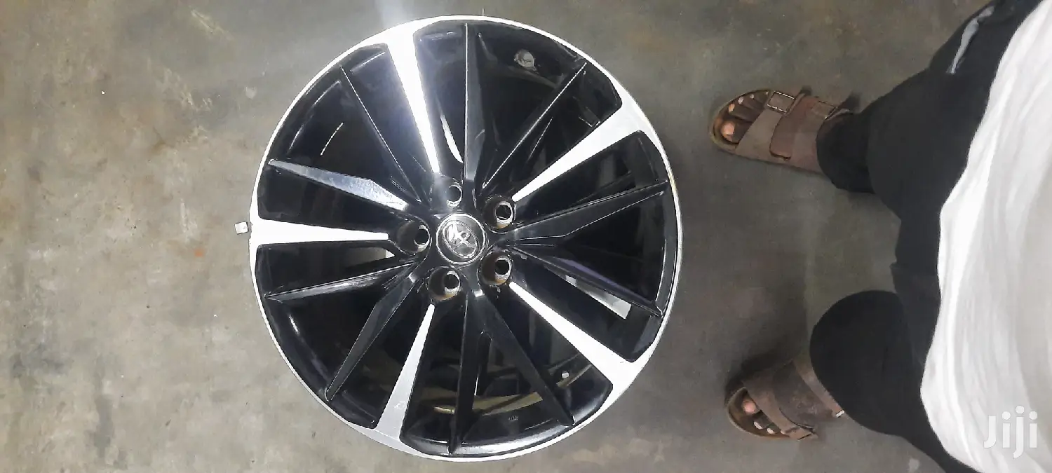 Toyota Camry 2019 Rim